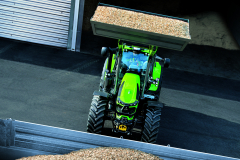 6 Series Agrotron Photo 4