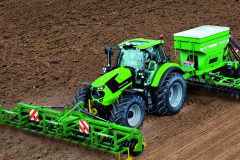 7 Series Agrotron TTV Photo 2